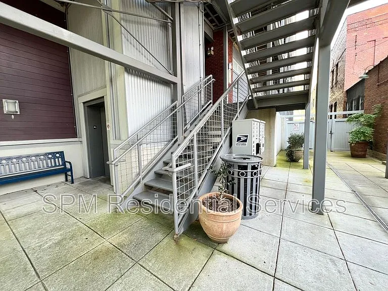 801 N 4th St #302 — Photo 18