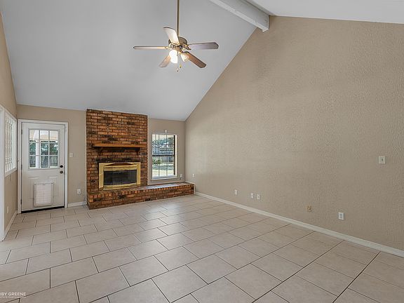 4th image of 2637 Brown St