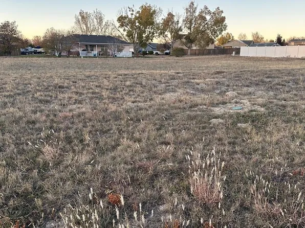403 W Spaulding Ave N, Pueblo West, CO 81007