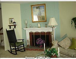 5th image of 615 Longfellow Dr