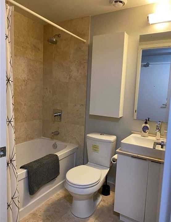 2nd image of 14 B York St #411