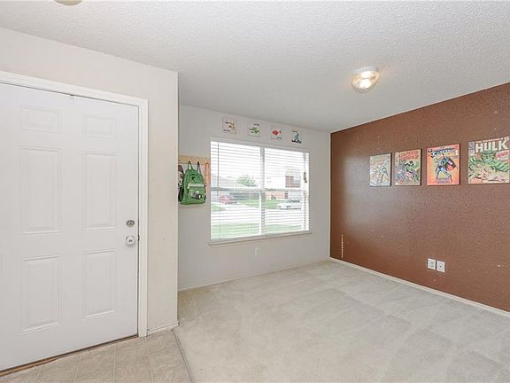 5th image of 526 Cantebury Park Ln