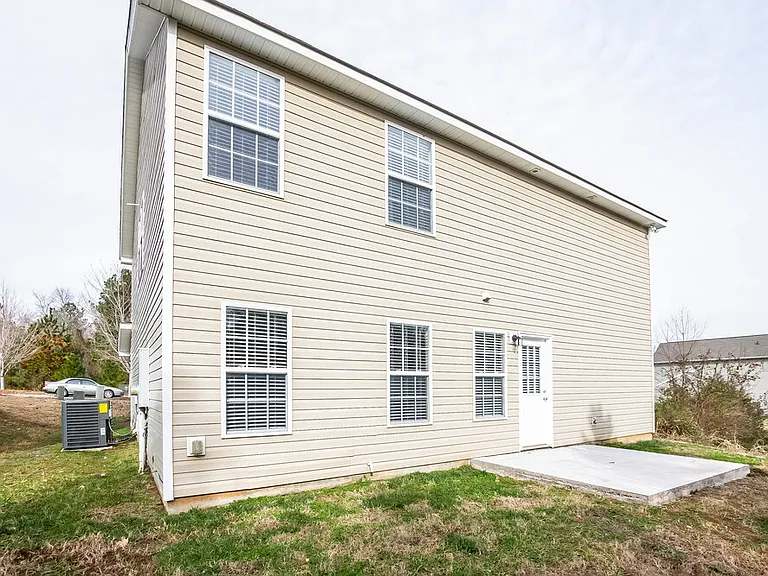 995 Ramsgate Dr SW — Photo 17