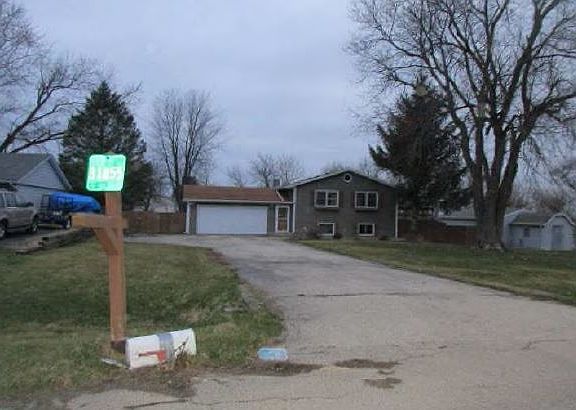 2nd image of 31855 Hollie Ln