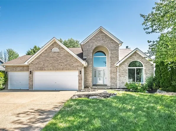 1836 Hackmann Hollow Dr, Wentzville, MO 63385