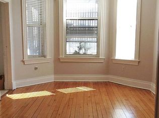 900 N Washtenaw Ave #1, Chicago, IL 60622