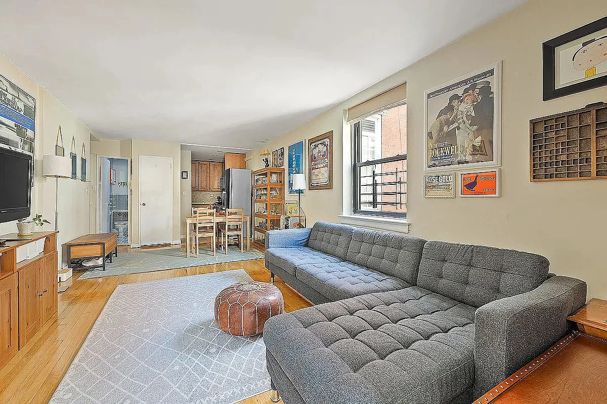 439 E 88th St APT 5B photo 1