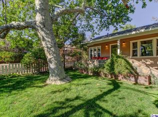 3353 Los Olivos Ln, Glendale, CA 91214