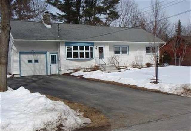 1st image of 6 Crestwood Dr