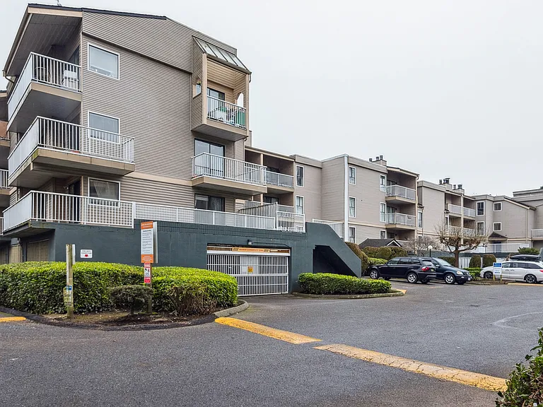 8660 Granville Ave #107 — Photo 8