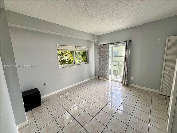 2nd image of 1960 Marseille Dr APT 204