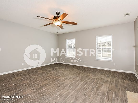 4th image of 344 Birchwood Dr