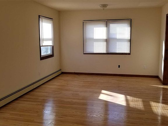 2nd image of 23 Bella Vista Ave
