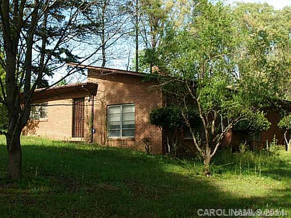4th image of 4020 Merlane Dr