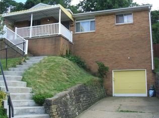 135 Clubvue Dr, West Mifflin, PA 15122
