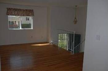 5th image of 10327 Owens Cir
