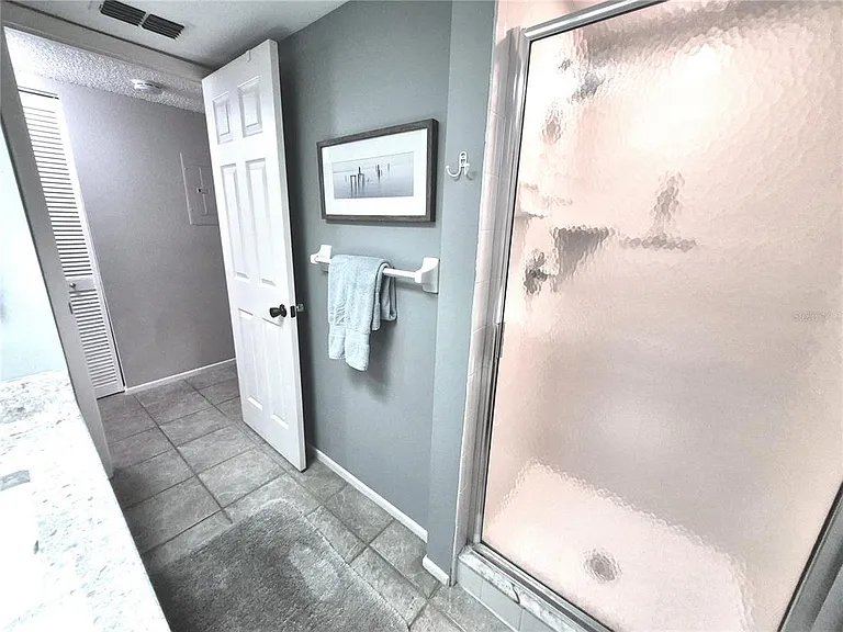50 Woodlake Pl #50 — Photo 33