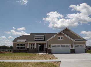 4194 Boulder View Dr NE, Belmont, MI 49306