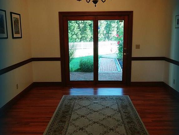 5th image of 1049 Quail Pointe Dr