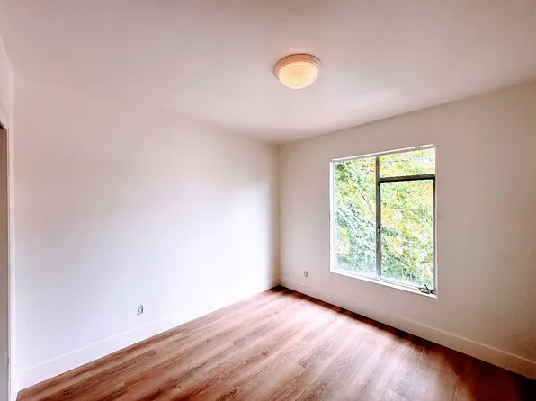 9301 Bancroft Ave APT C, Oakland, CA 94603