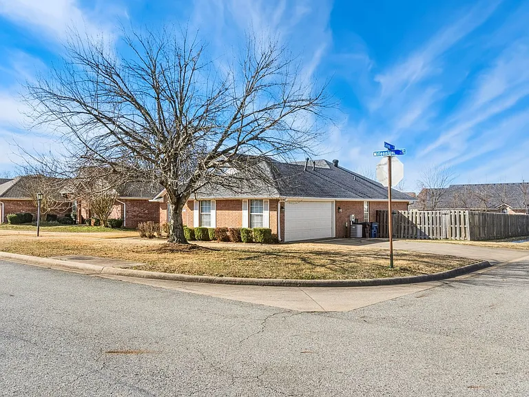7100 Millennium Dr — Photo 2
