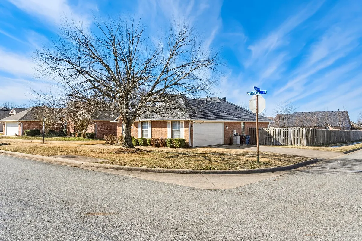 Building Photo - 7100 Millennium Dr