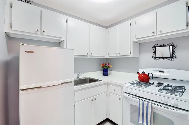 Sold by Corcoran | media 3
