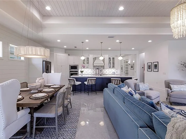 8963 Gustavia Ct — Photo 9