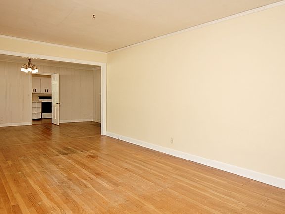 4th image of 806 N Josephine Boyd St