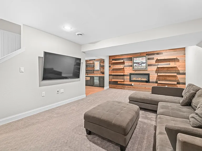1319 Redwing Dr — Photo 26