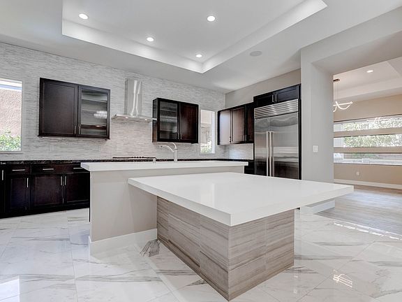 5th image of 86 Pristine Glen St