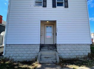 128 S 12th St, Quincy, IL 62301