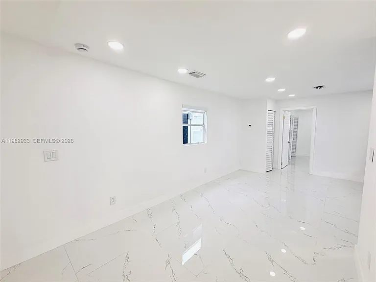 3354 NW 50th St #3 — Photo 5