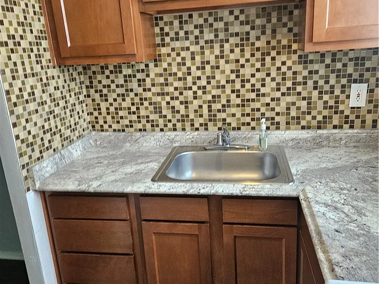 1907 Hanover St #10 — Photo 9
