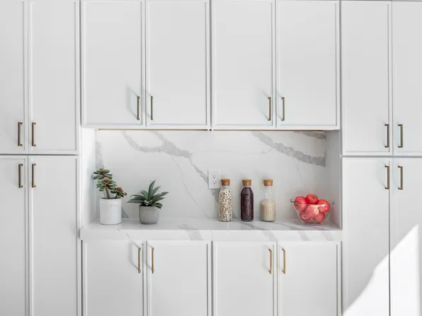 576 Carroll Street image 4 of 22