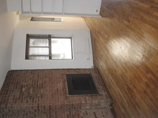 Rented by Eric Goodman Realty Corp | media 22