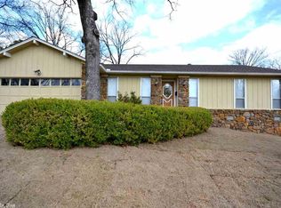 33 Kingspark Rd, Little Rock, AR 72227