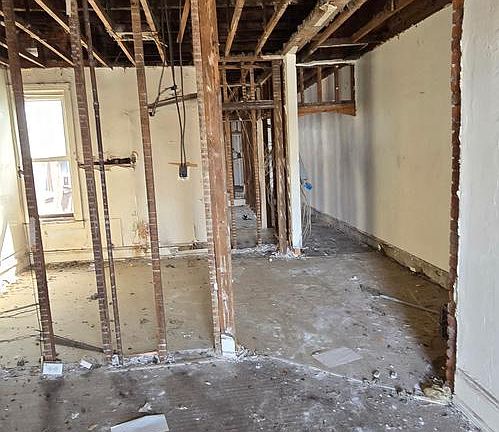 3rd image of 6036 Catharine St