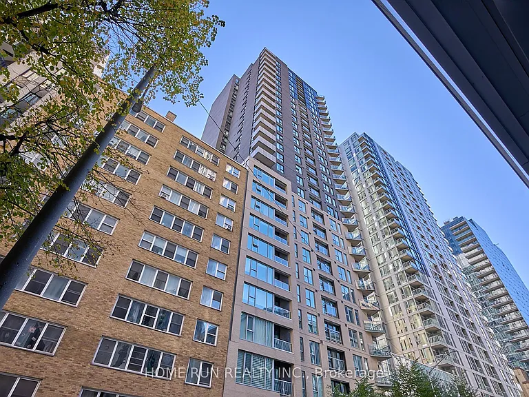 40 Nepean St #2703 — Photo 46