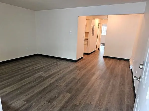 527 11th Ave SW — Photo 6