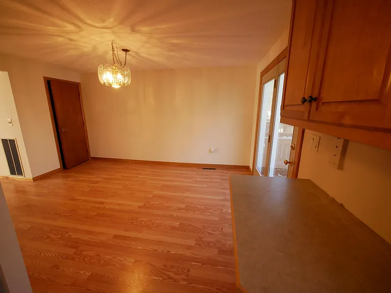 67 Robertson St — Photo 12