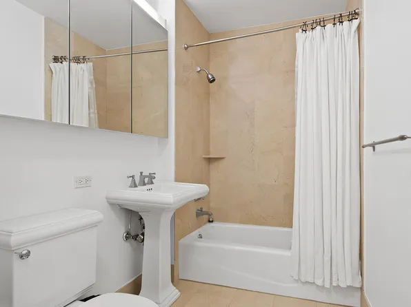 20 River Terrace image 10 of 26