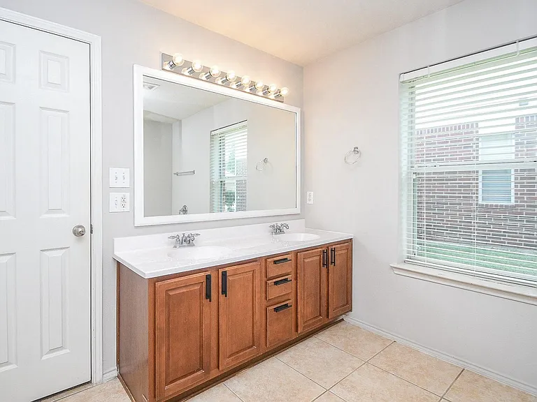 30406 Mesa Valley Dr — Photo 14