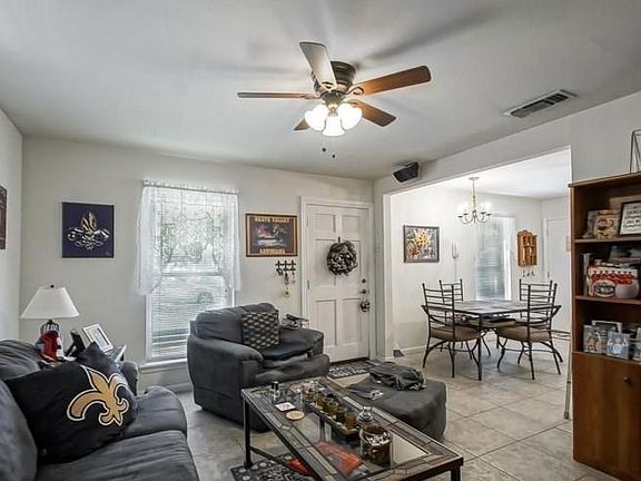 5th image of 3723 Alton St #3723