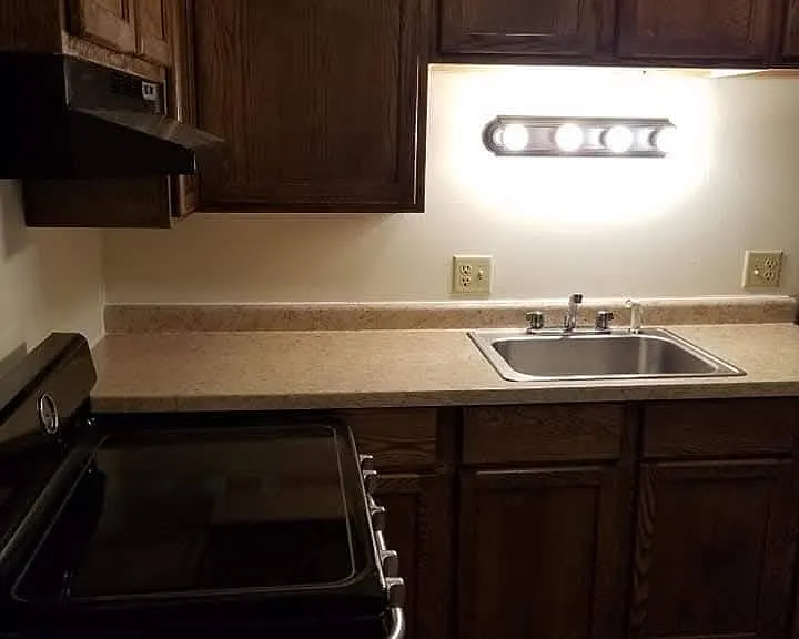 401 Center St #11 — Photo 3