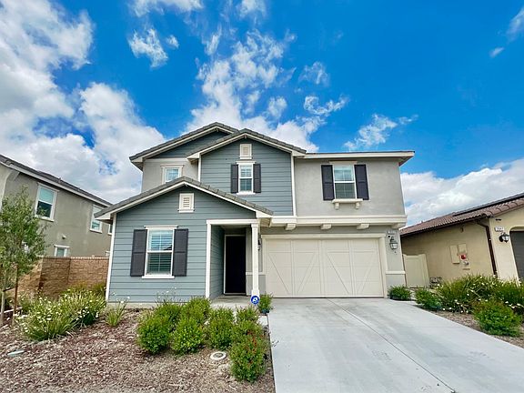 2nd image of 2837 E Murdock Ln