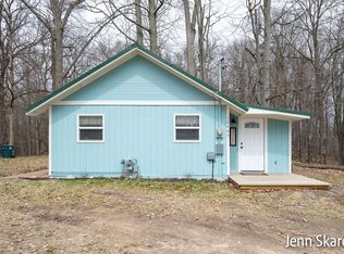 16665 Bromley Ave, Gowen, MI 49326
