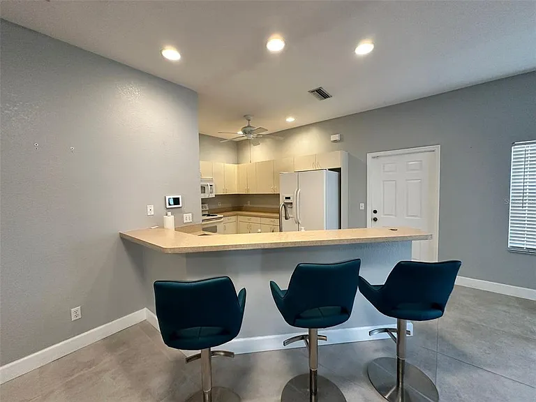 1641 Red Oak Ln — Photo 5
