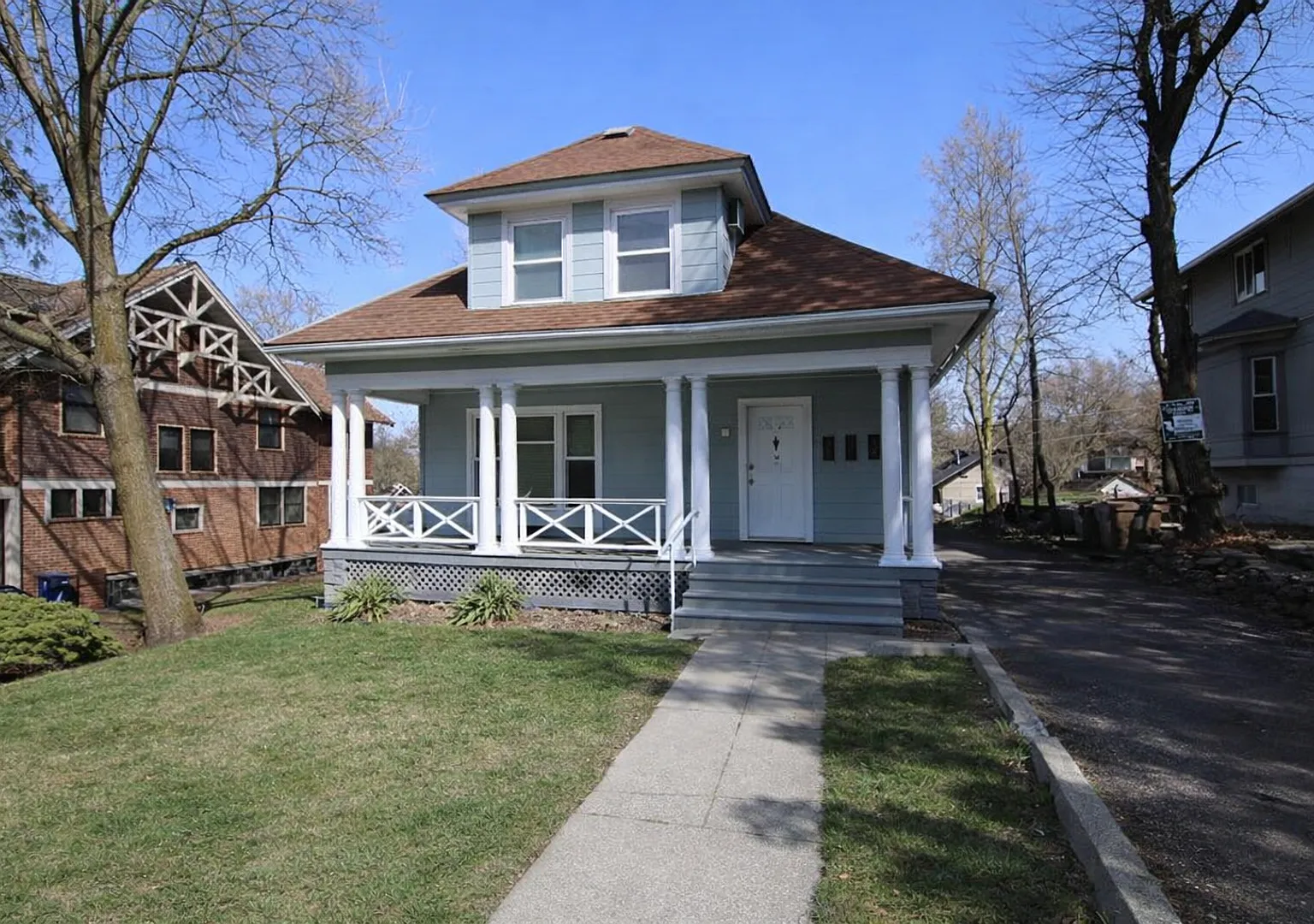 1004 W 12th Ave — Photo 1