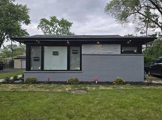9407 Ozark Ave, Morton Grove, IL 60053